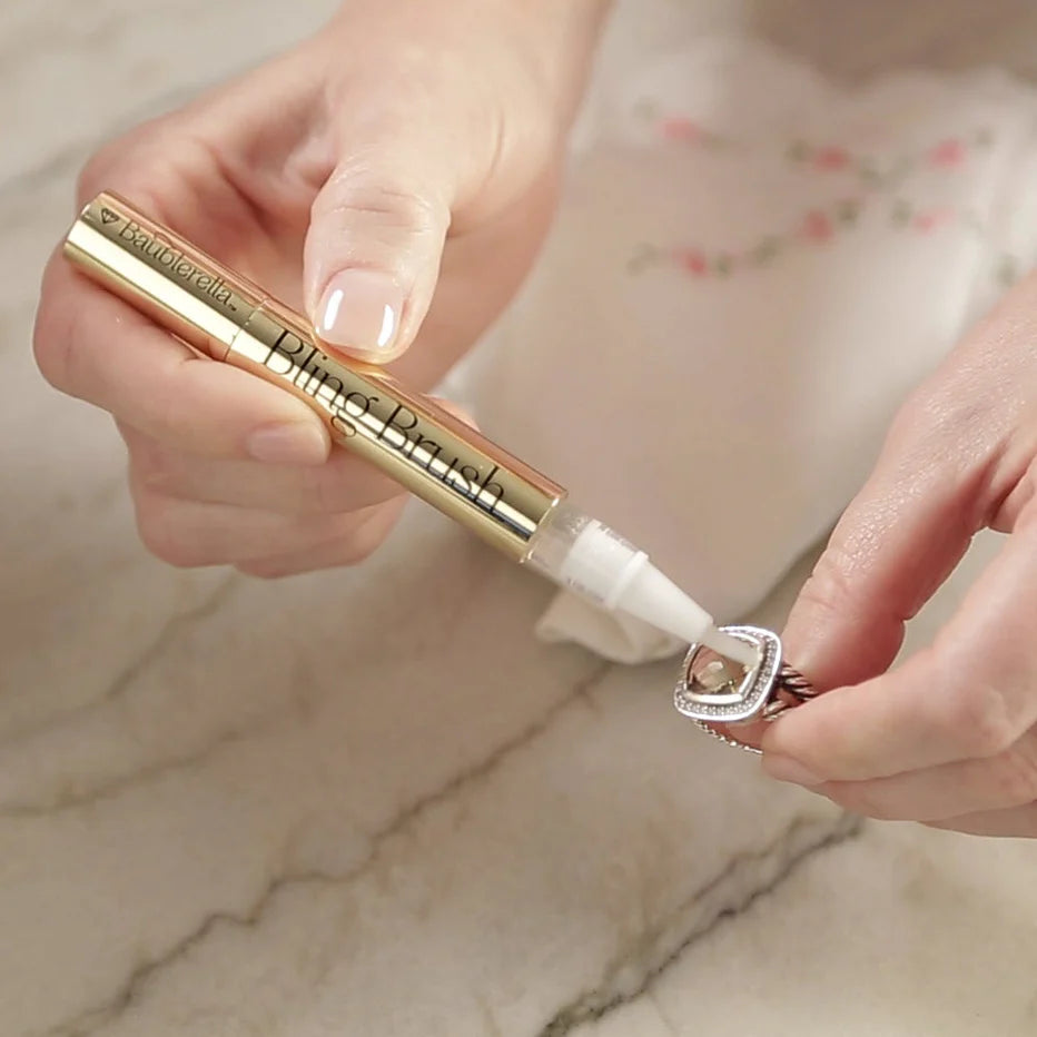 Zoom Bling Brush® Natural On-the-Go Jewelry Cleaner