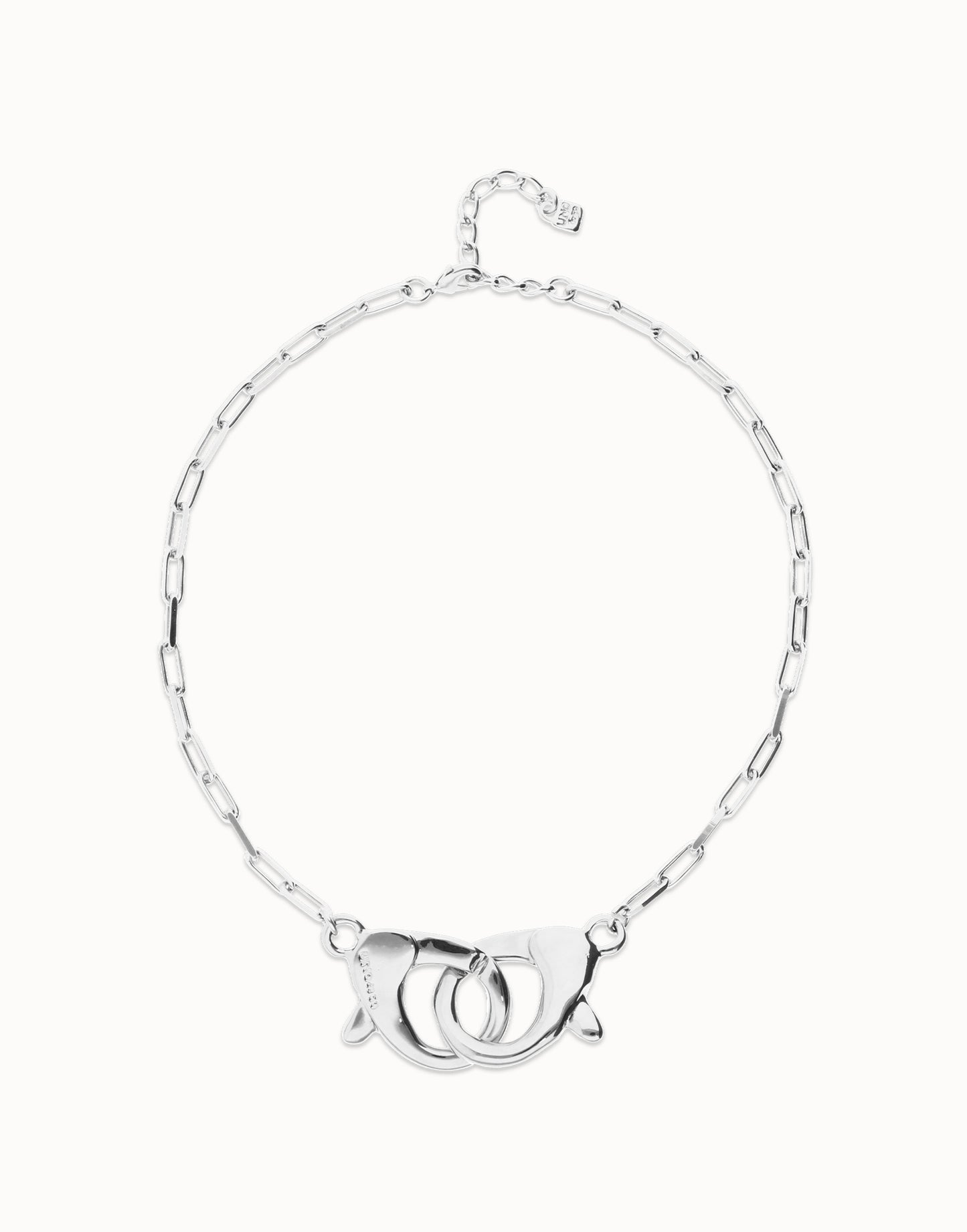 Necklace with large interlocking snap hook
