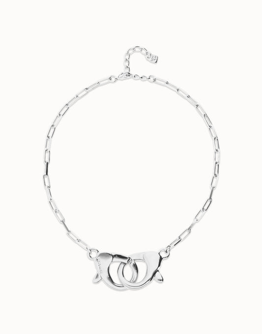 Necklace with large interlocking snap hook